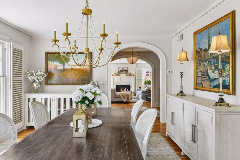 Enchanting red brick center hall Colonial on coveted West Lake - photo 20