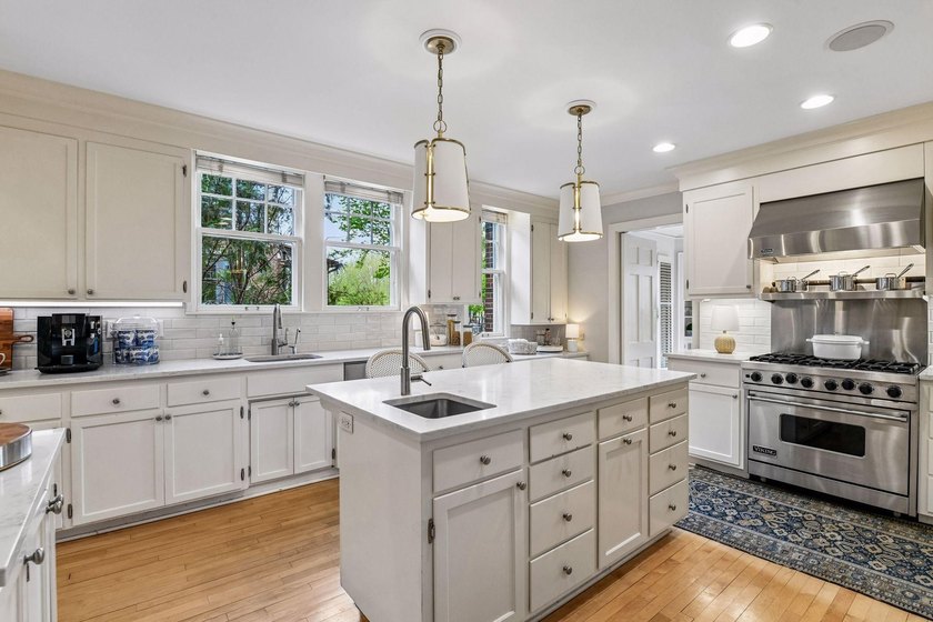 Enchanting red brick center hall Colonial on coveted West Lake - photo 24