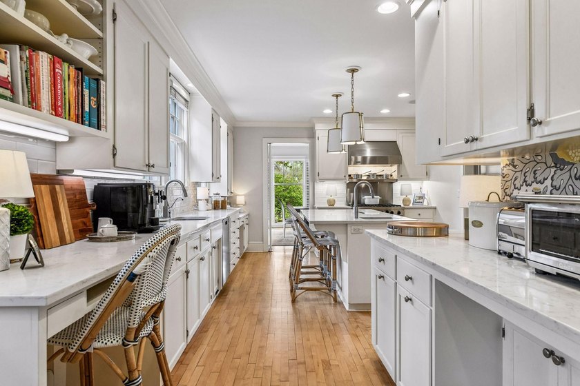 Enchanting red brick center hall Colonial on coveted West Lake - photo 25