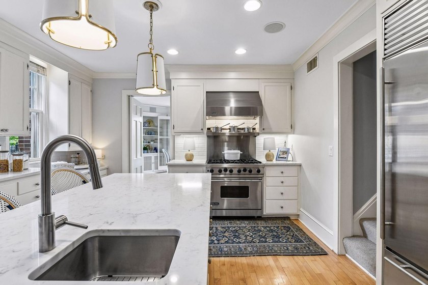 Enchanting red brick center hall Colonial on coveted West Lake - photo 27
