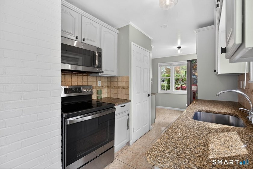 Mid-Ridges at its finest! This beautifully updated home sits on - photo 5