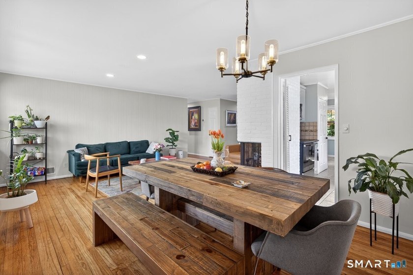 Mid-Ridges at its finest! This beautifully updated home sits on - photo 6