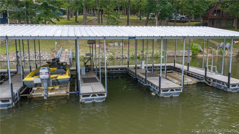 Welcome to 338 Crane Cove - a stunning, fully remodeled Lake of - photo 6