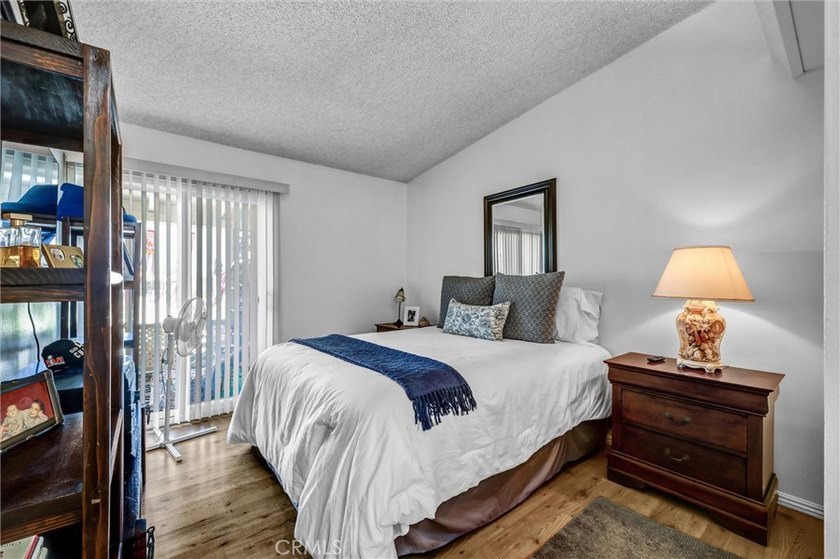 Discover a conveniently located end-unit residence in Mutual 1 - photo 22