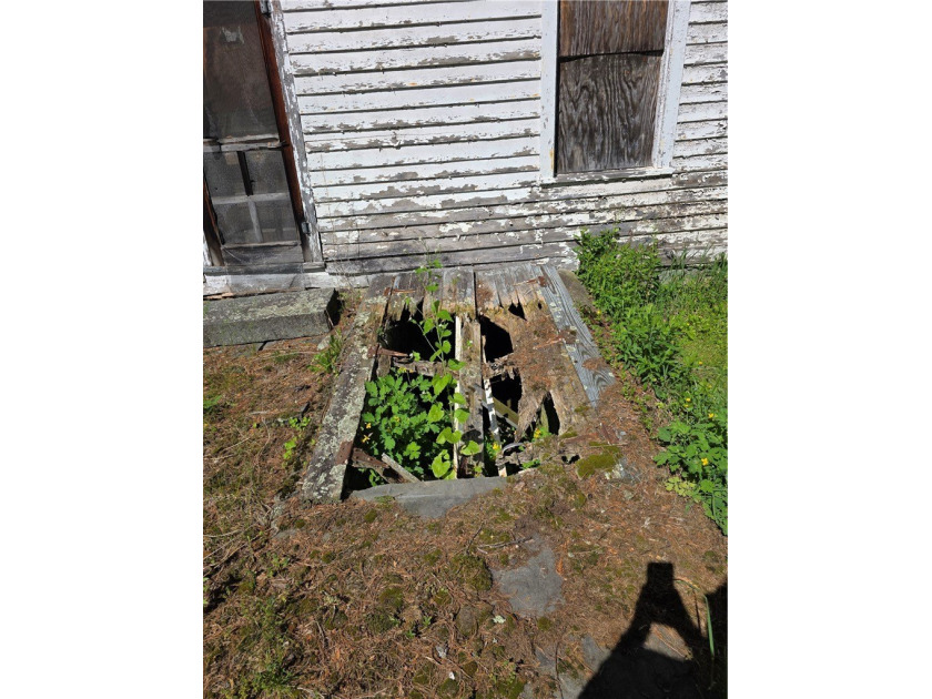 Looking for a true restoration project with high equity - photo 10