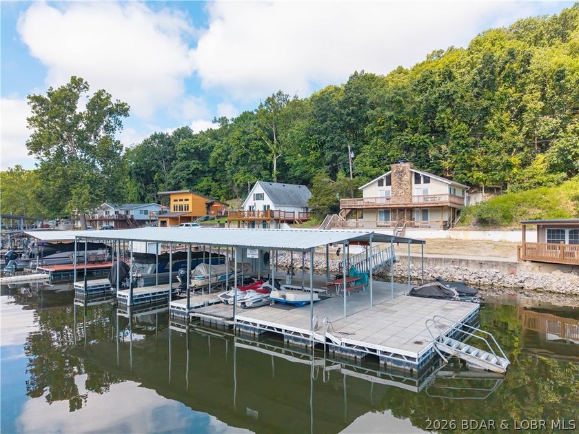 Incredible views with two beautiful homes that set the stage for - photo 10