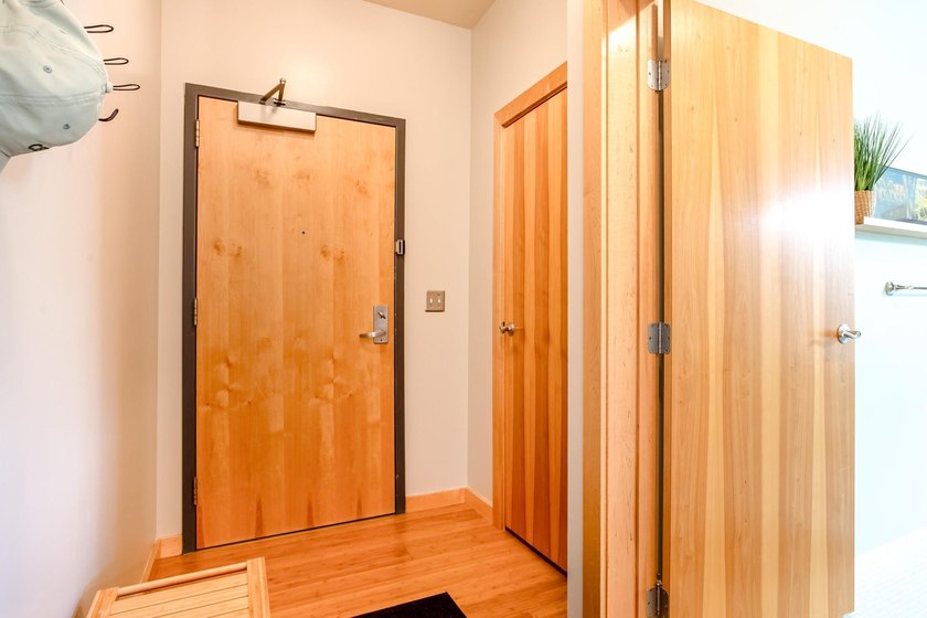 Nestled near the heart of Minneapolis, this beautiful 3rd floor - photo 16