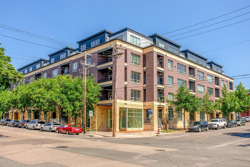 Nestled near the heart of Minneapolis, this beautiful 3rd floor - photo 18