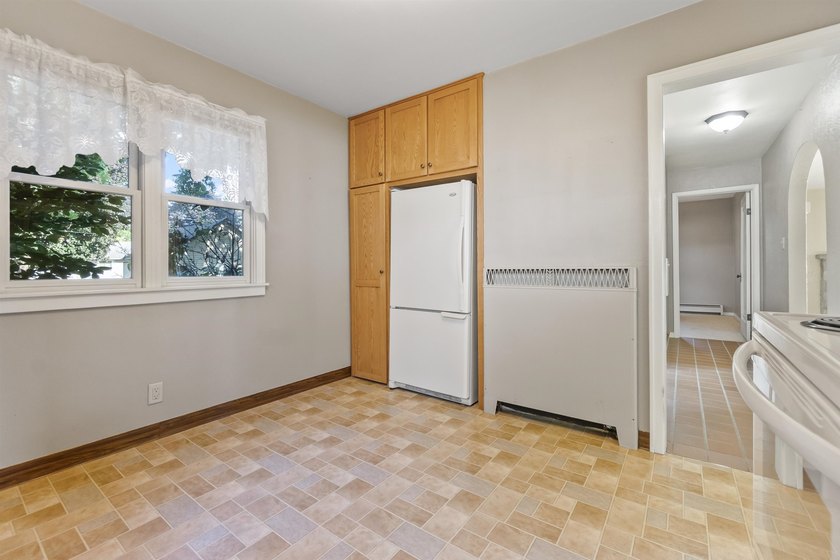 Enjoy lakefront living on the south end of Lake Winnebago! This - photo 20