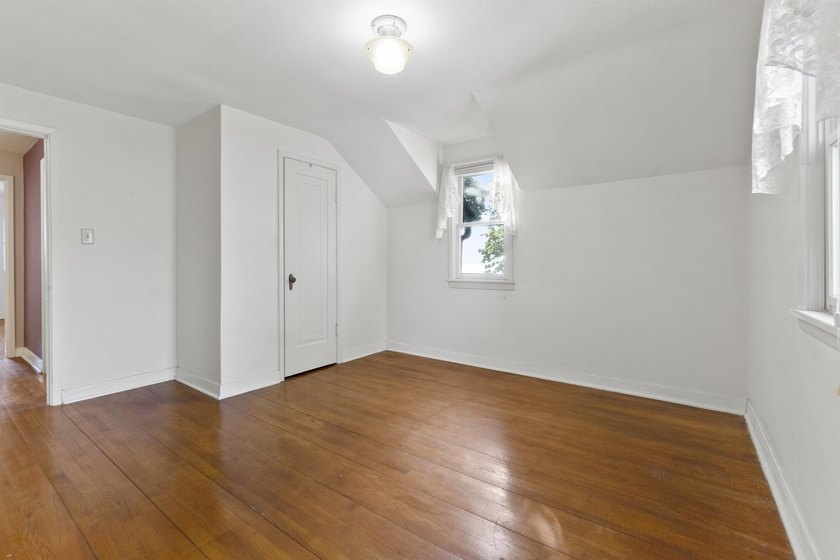 Enjoy lakefront living on the south end of Lake Winnebago! This - photo 23