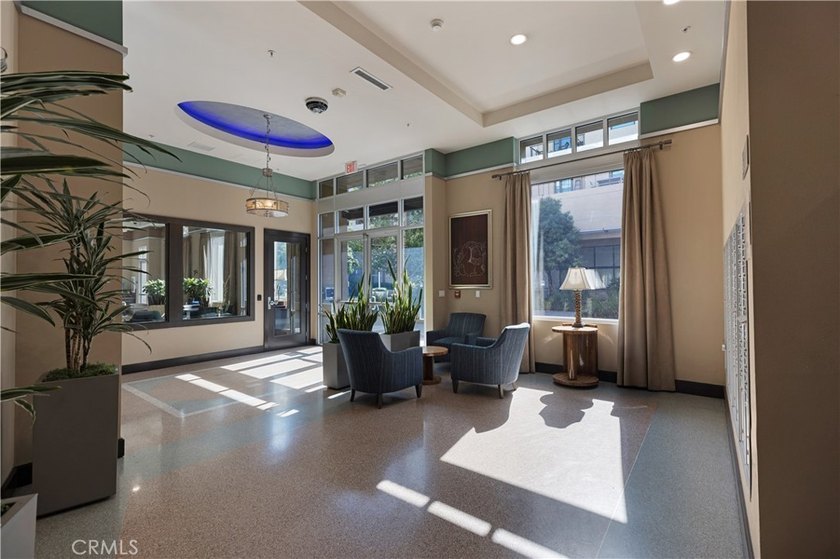 Welcome to 150 The Promenade N #202, a fully renovated - photo 24