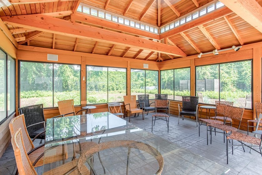 Nestled near the heart of Minneapolis, this beautiful 3rd floor - photo 24