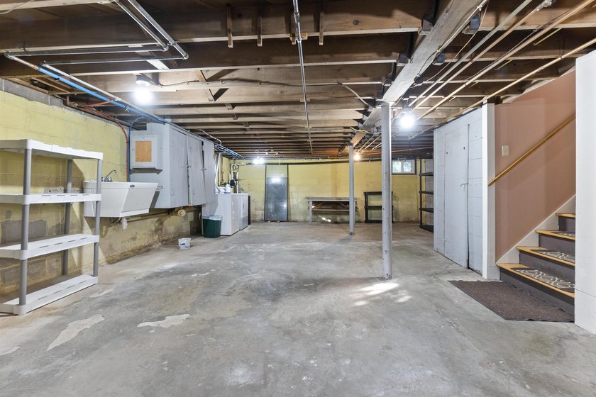 Enjoy lakefront living on the south end of Lake Winnebago! This - photo 28