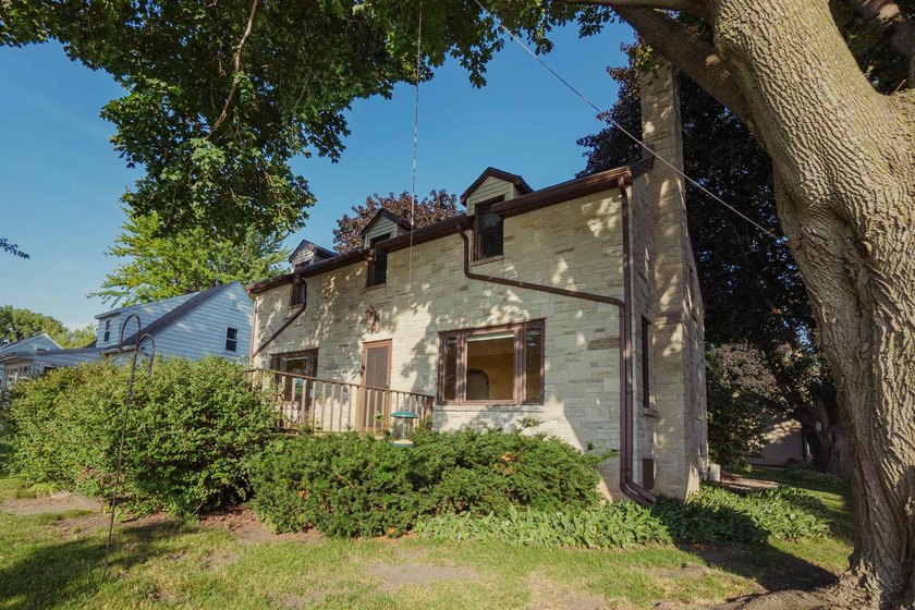 Enjoy lakefront living on the south end of Lake Winnebago! This - photo 34