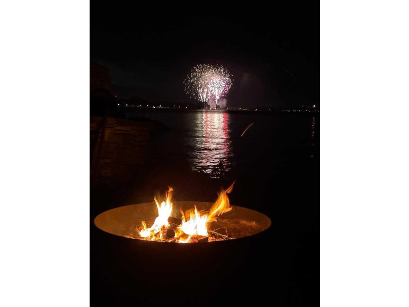 Enjoy lakefront living on the south end of Lake Winnebago! This - photo 45
