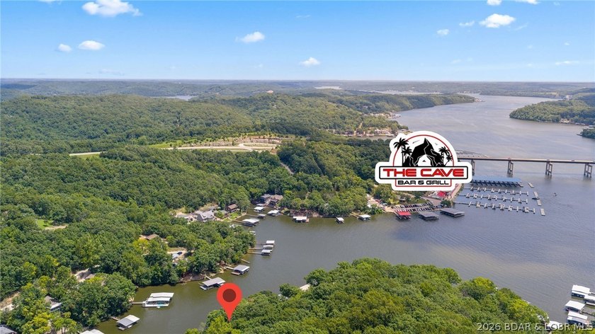 Located at the 3MM of the Big Niangua, this 3-bedroom, 2.5-bath - photo 4