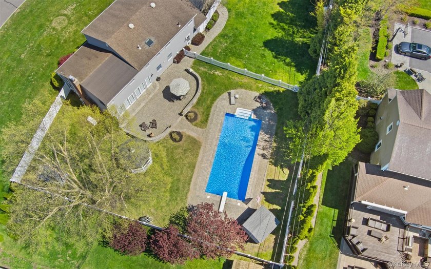 Welcome to 10 Carolee Court - a magnificent Center Hall Colonial - photo 3