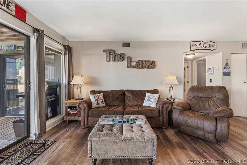 Lake life is easy at Southwood Shores! This 2 bedroom, 2 - photo 3
