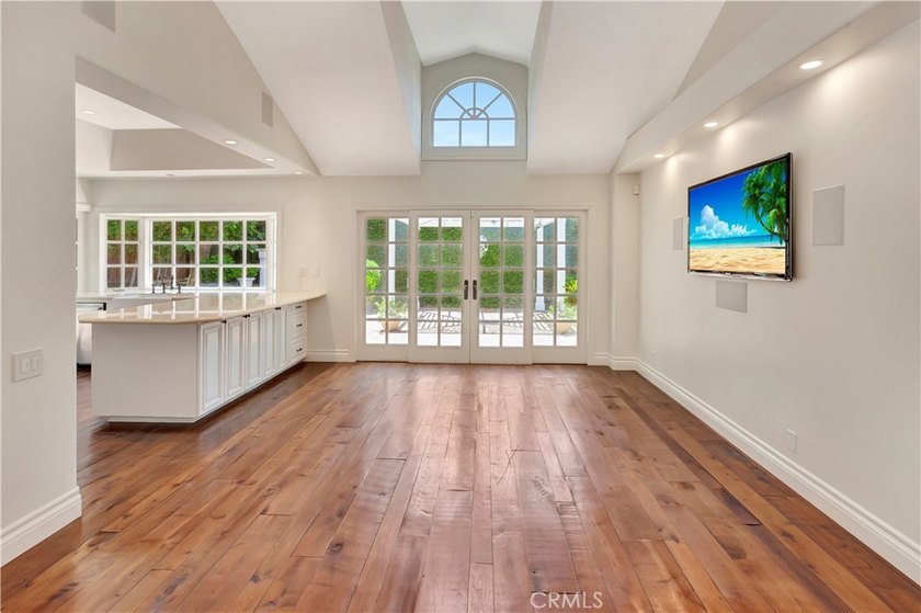 Welcome to 1807 Port Tiffin! This charming home offers high - photo 11