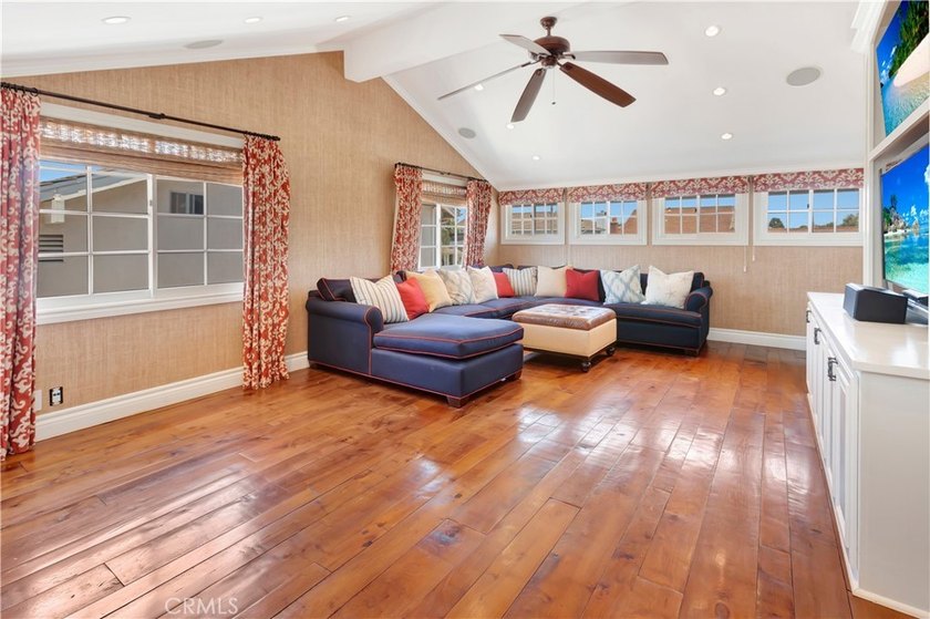 Welcome to 1807 Port Tiffin! This charming home offers high - photo 22