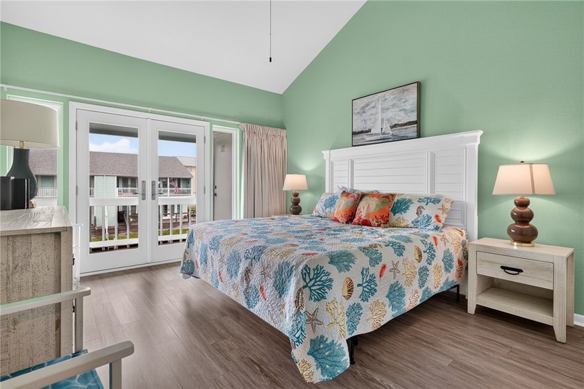 Prestigious Key Allegro Waterfront Condo - Turnkey Investment &amp; - photo 13