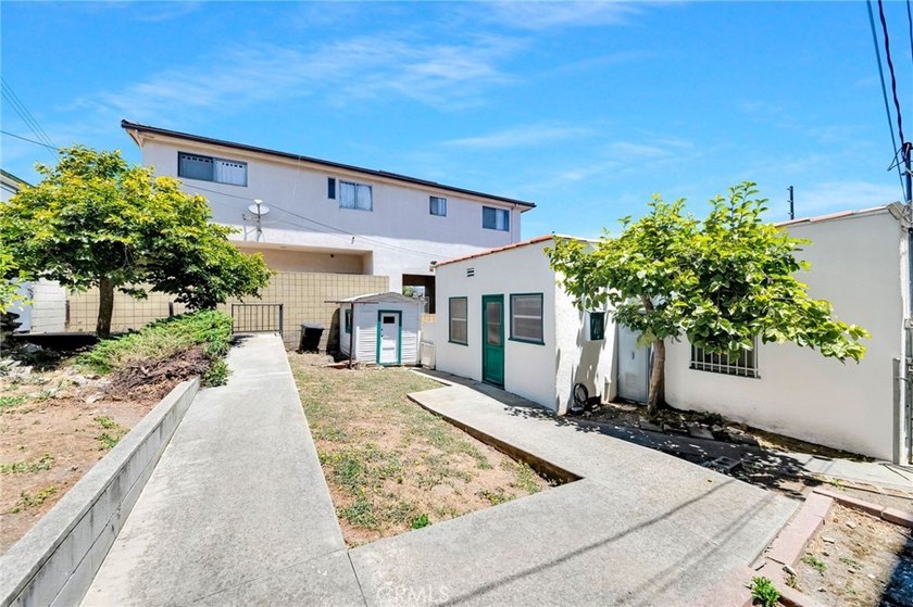 This charming, well-cared-for home offers a spacious layout with - photo 15