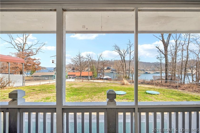 Welcome to your private lake-view retreat at 33268 Greenwood Rd! - photo 6