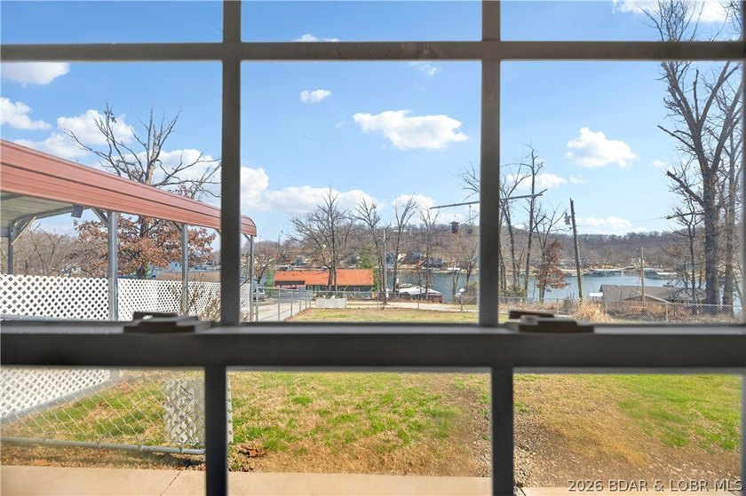 Welcome to your private lake-view retreat at 33268 Greenwood Rd! - photo 10