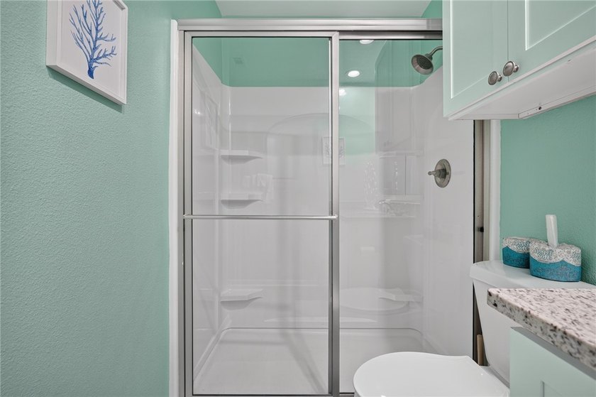 Prestigious Key Allegro Waterfront Condo - Turnkey Investment &amp; - photo 22
