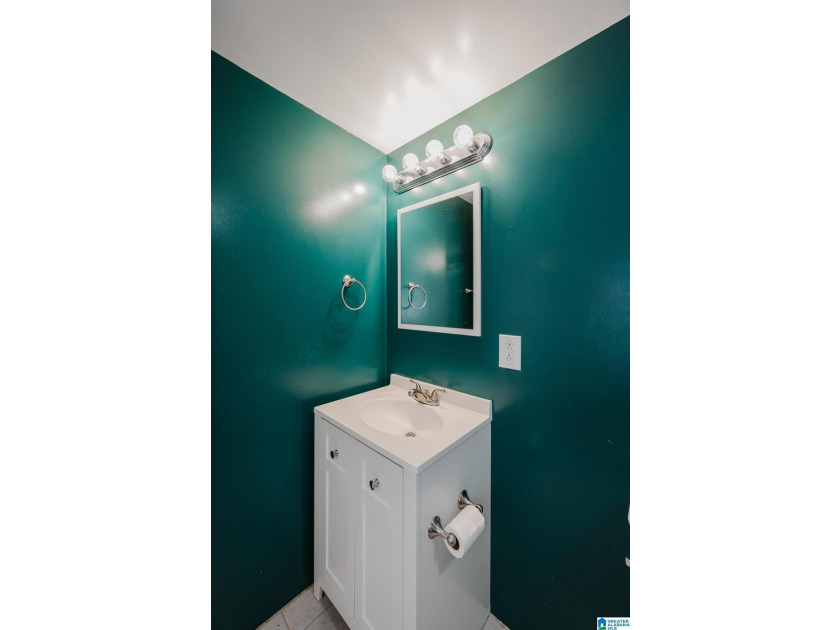 Located in a prestigious lake community &amp; zoned to the highly - photo 45