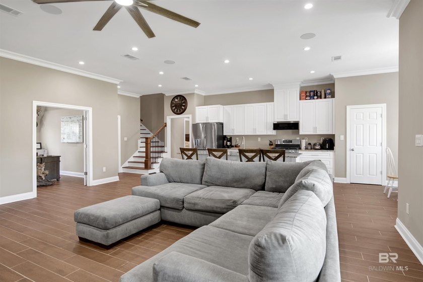 Great value on this alomost new build in the Gated Community of - photo 8