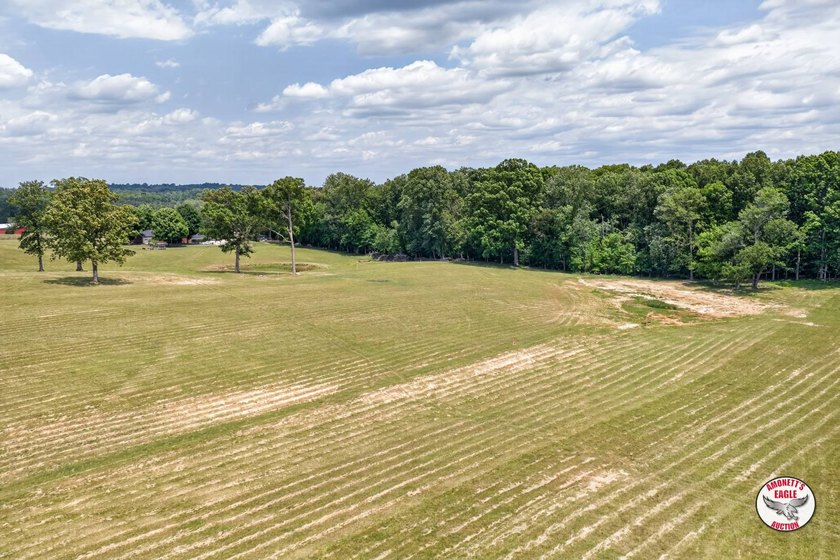 Positioned in a peaceful country setting near the city limits of - photo 22