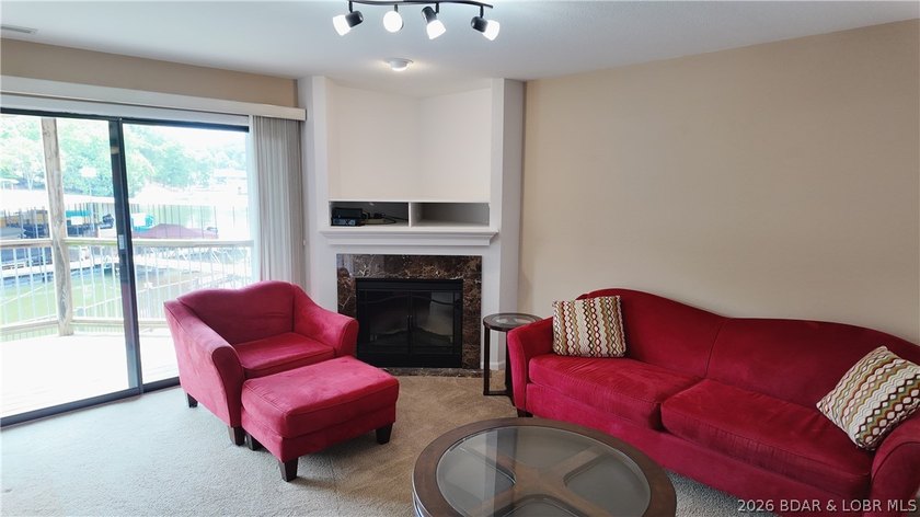 TURNKEY!! 2 bedroom, 2 bath condo at The Willows at the Lake! - photo 7