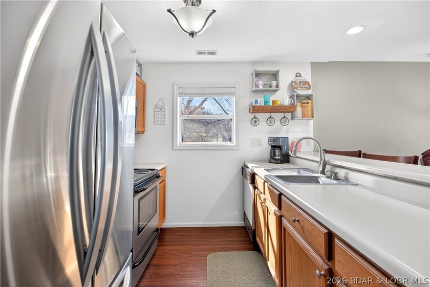 Welcome to 312 Windsor Bay #2A! This beautifully furnished - photo 8