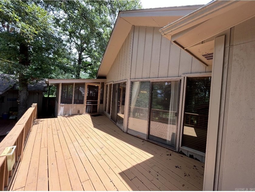 This Greers Ferry Lake area home retreat, is just 3.3 miles to - photo 27
