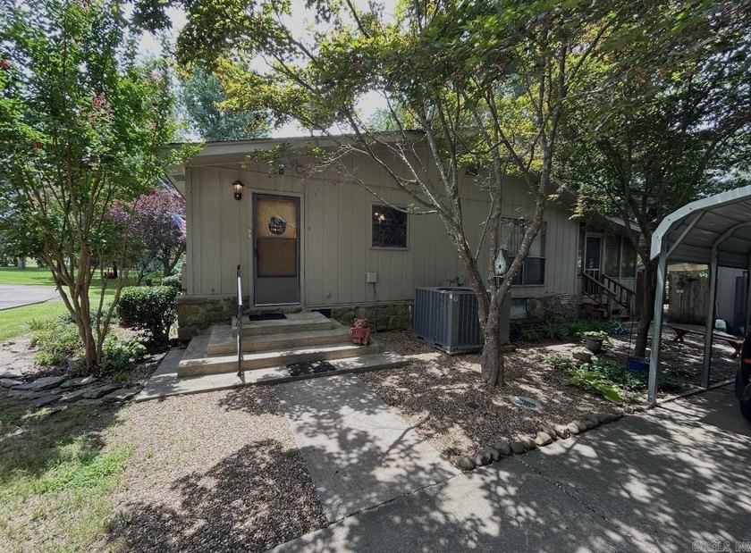 This Greers Ferry Lake area home retreat, is just 3.3 miles to - photo 36