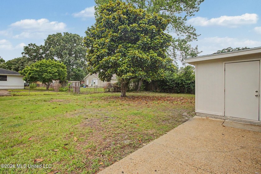 Charming home that is move in ready. This cozy home is waiting - photo 15