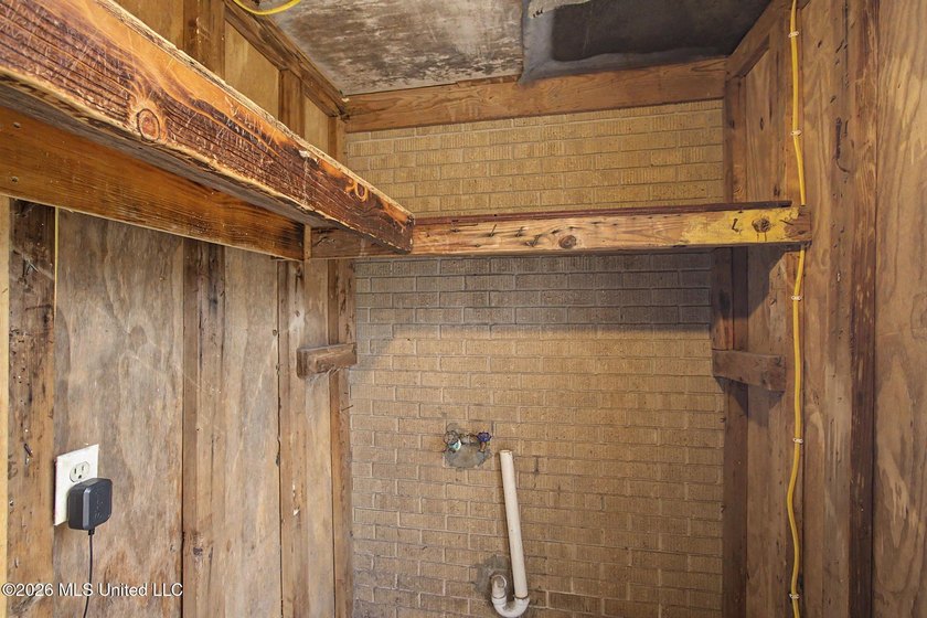 Charming home that is move in ready. This cozy home is waiting - photo 16