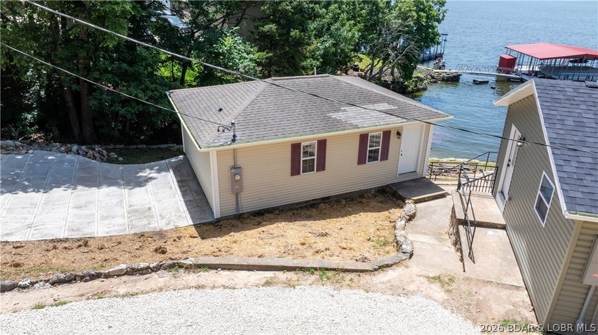 Not one house, but two houses! These homes offer great rental - photo 4