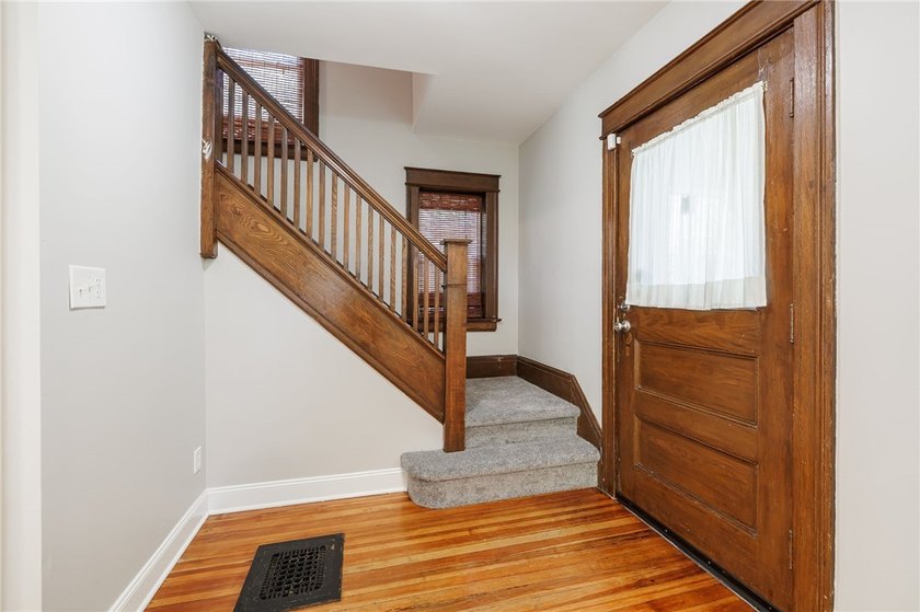 Welcome to this beautifully updated Colonial in the highly - photo 4