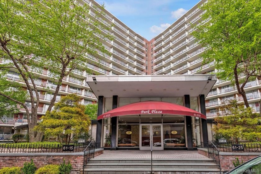 Welcome to Residence 6A at Park Plaza, a sun-filled 2-bedroom - photo 2