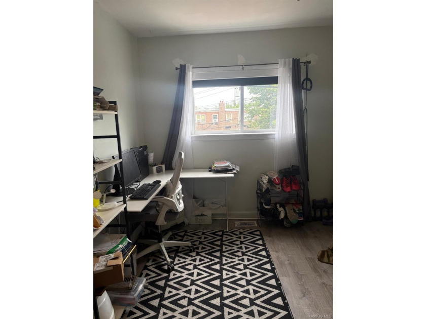 This well-maintained 3-bedroom, 1 full bath, and 2 half-bath - photo 26