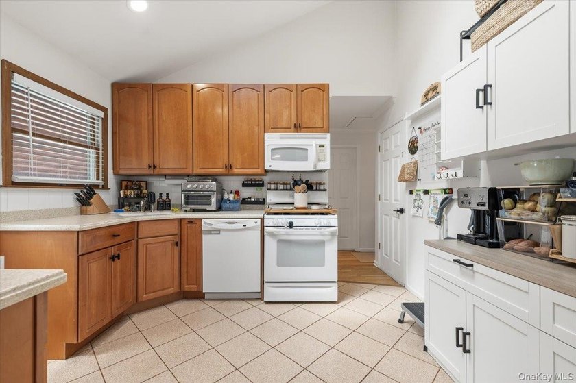 Step into this beautifully updated 3-bedroom, 1.5-bath ranch - photo 10