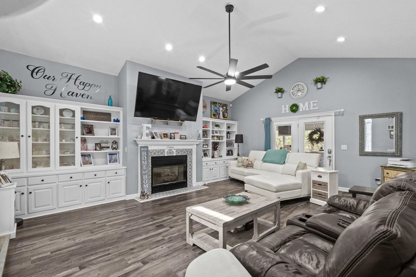 Back on the market at no fault of the sellers! This beautiful - photo 12