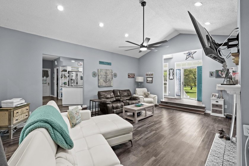 Back on the market at no fault of the sellers! This beautiful - photo 15