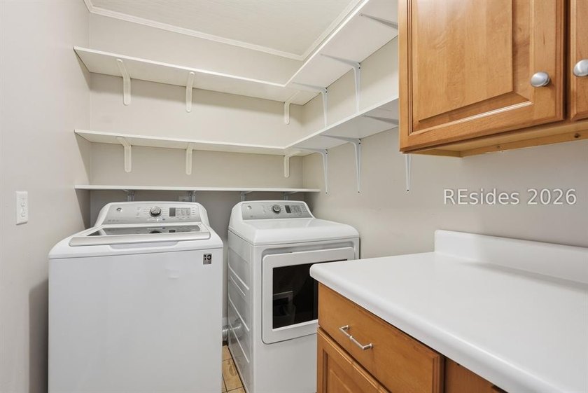 Island living at its finest! Welcome to this stunning 3BR/2BA - photo 21