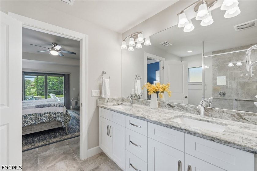 Rare opportunity to own a better than new 3CAR GARAGE pool home - photo 22
