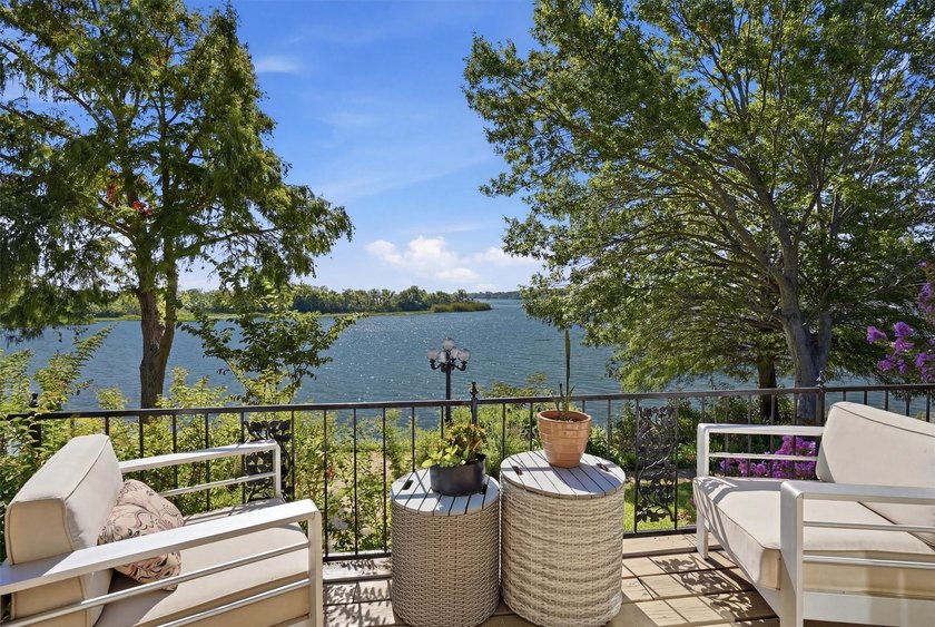 Welcome to your Lake Granbury retreat, enjoy the sunrise at this - photo 22