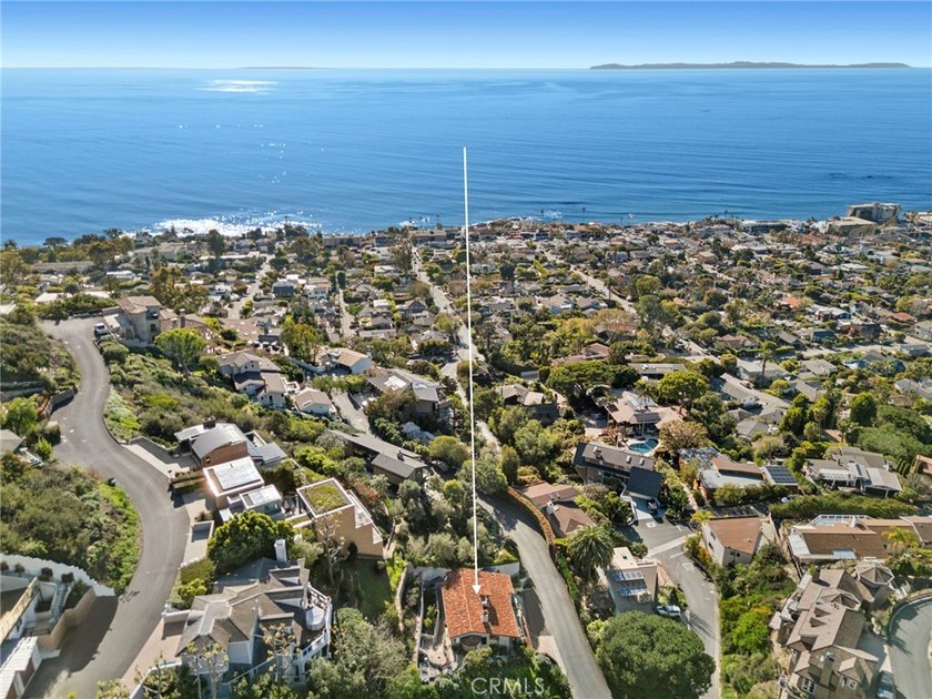 Located in one of Laguna Beach's most coveted neighborhoods - photo 27