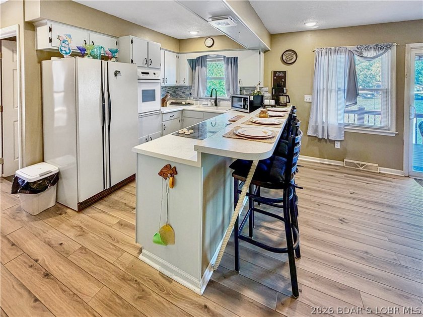 Summer starts here! Escape to the Lake of the Ozarks and enjoy - photo 9